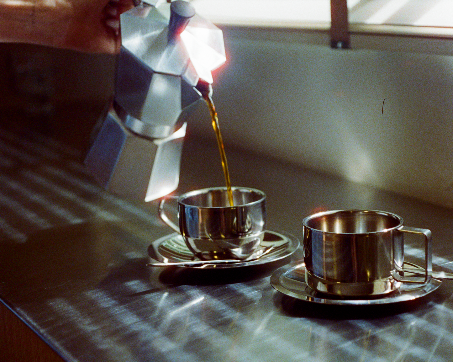 Taza de café/té en cubos — Acero inoxidable